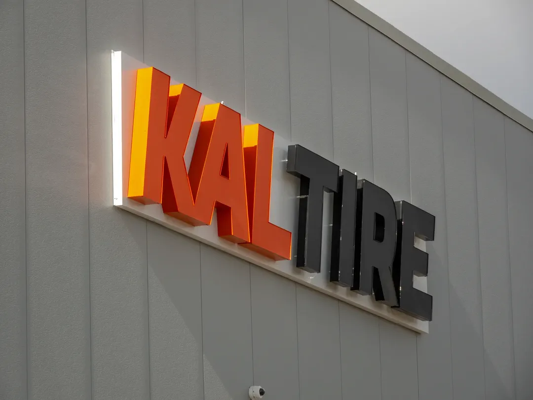 Miami Dimensional Letters
